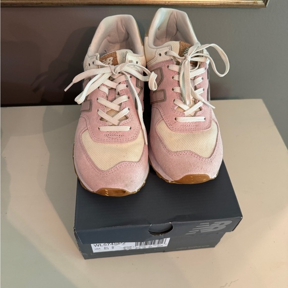 New balance 574 Space pink 8 1/2 - Picture 2 of 6